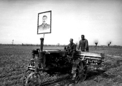 stalin-tractor